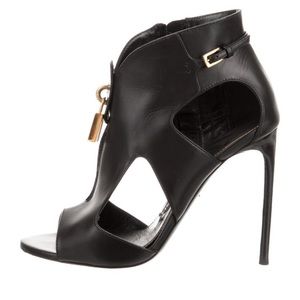 Tom Ford
Padlock Peep-Toe Booties